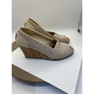 Toms 8.5 Beige Classic Wedge Pump 3" Cork Heels Peep Toe Sandals